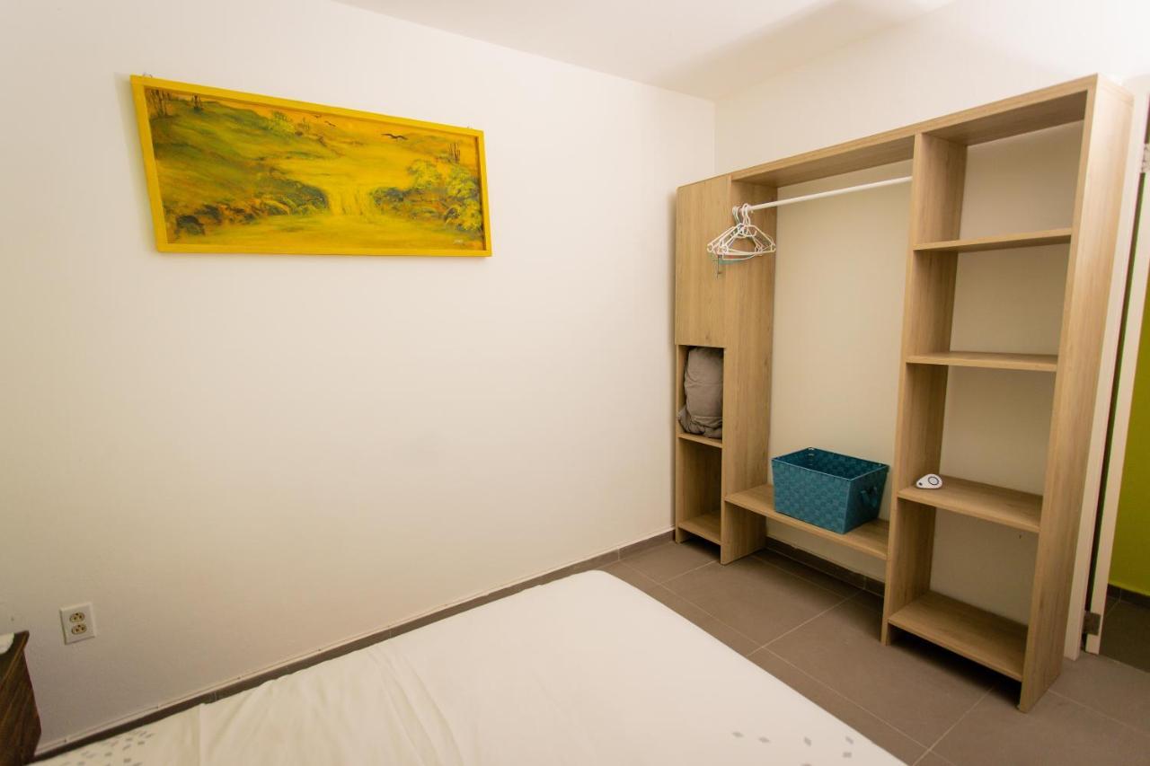 Westpunt Beach Apartments Willemstad Esterno foto
