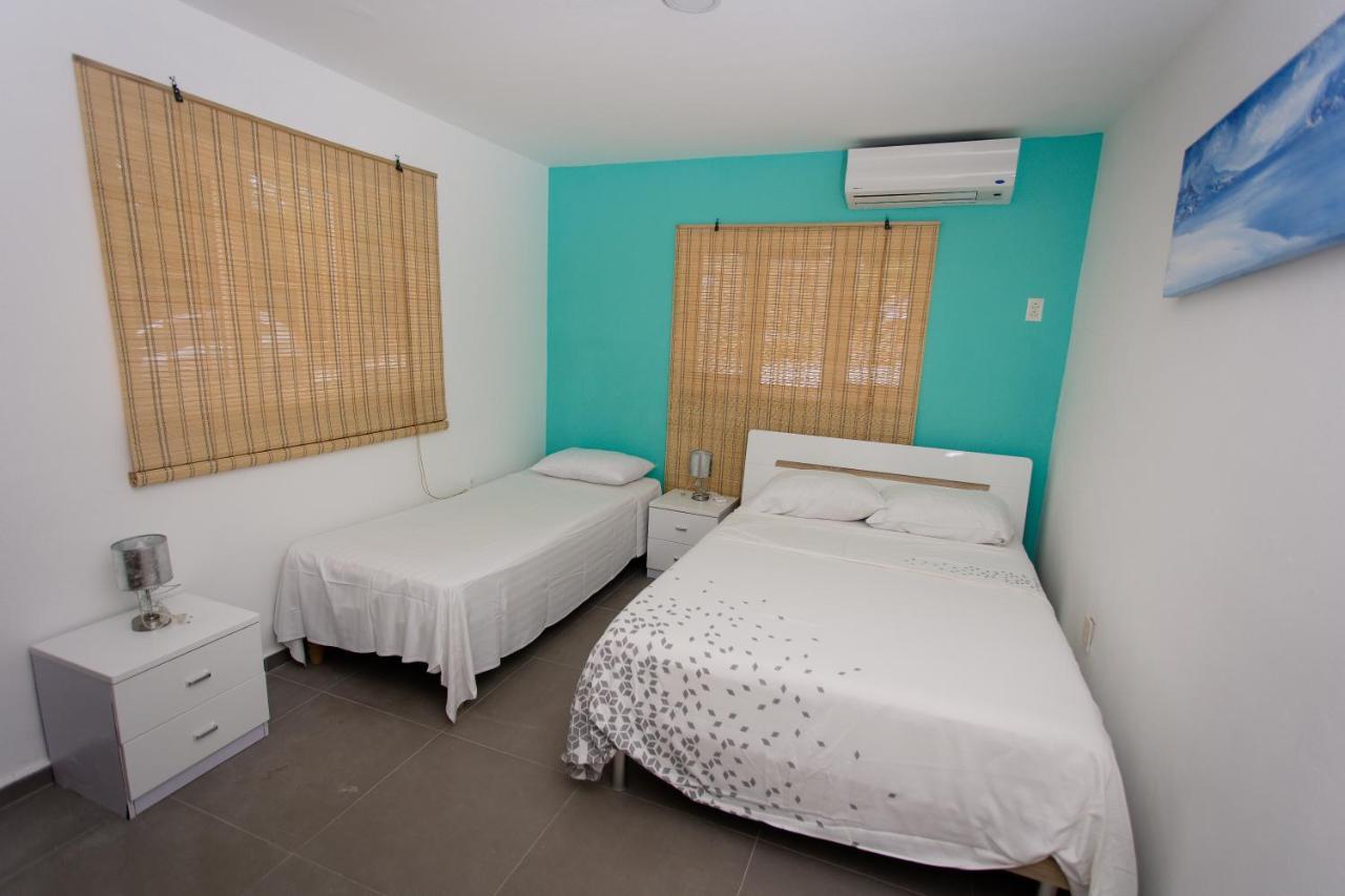 Westpunt Beach Apartments Willemstad Esterno foto