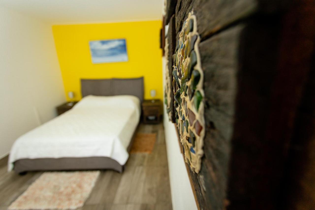 Westpunt Beach Apartments Willemstad Esterno foto